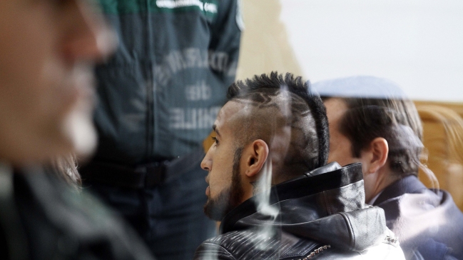 Tribunal decretó medidas cautelares para Arturo Vidal