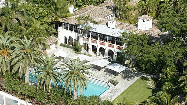 Phil Collins compró mansión que fue de Jennifer Lopez