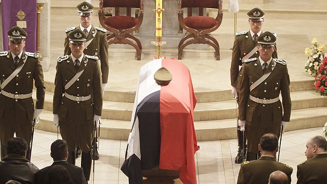 Alianza propone cadena perpetua para quienes maten a carabineros en servicio