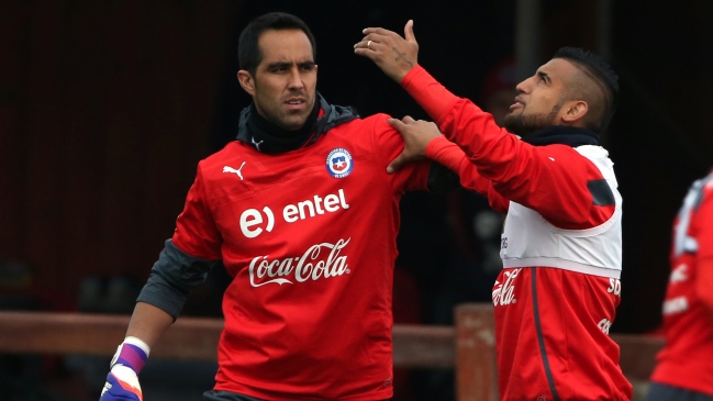 Claudio Bravo a Arturo Vidal: 