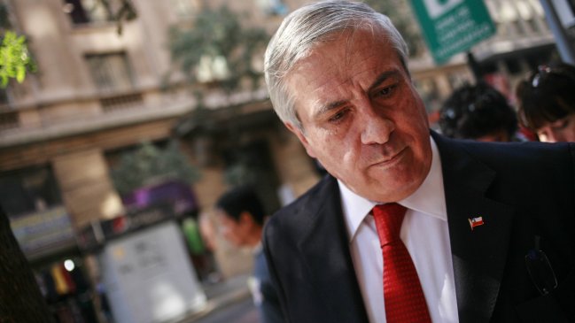 Mañalich abogó por un pacto político para defender legitimidad de la Presidenta Bachelet