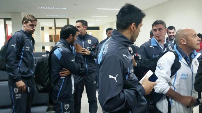 Uruguay ya está en Santiago para el duelo ante Chile por Copa América