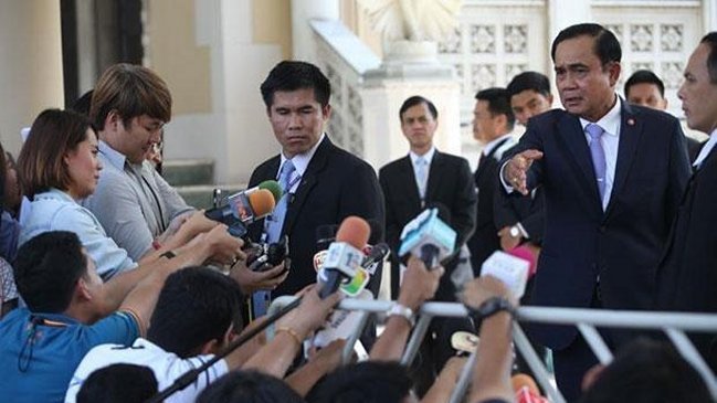 Junta militar tailandesa llamará al orden a 200 periodistas