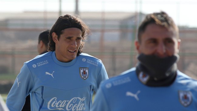 Tabárez: Cavani entrenará por la tarde y luego resolverá su situación