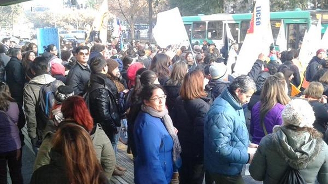 Asamblea del Magisterio: Se registraron incidentes afuera de la sede de la CUT