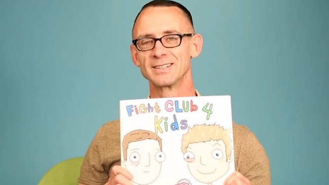 Chuck Palahniuk publica versión para niños de 