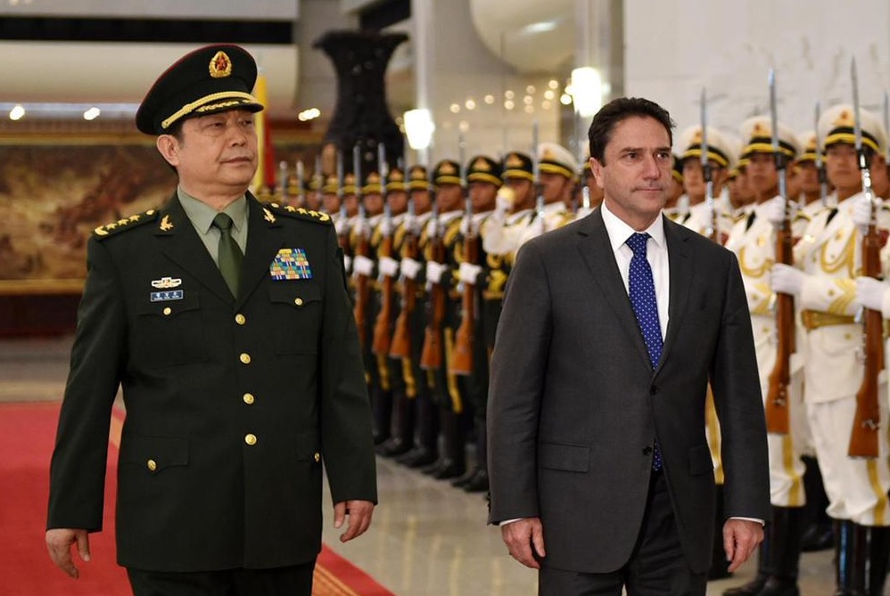 Gobierno explora colaboración en el área satelital con China