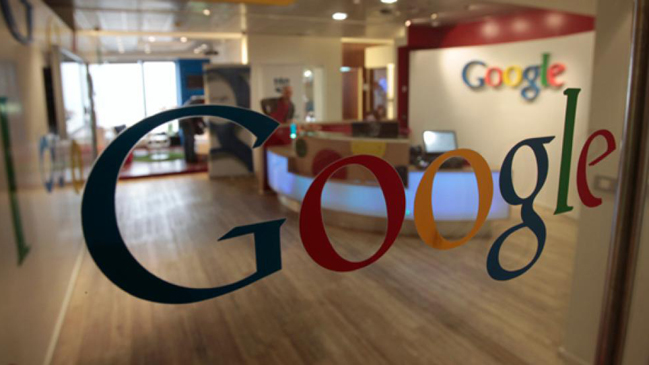 Comisión Europea amplía plazo a Google para responder a acusaciones de abuso