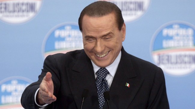 Fiscal cree que Berlusconi pagó a 21 mujeres para que dieran falso testimonio