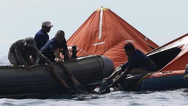 Naufragio dejó al menos 36 muertos y 21 desaparecidos en Filipinas