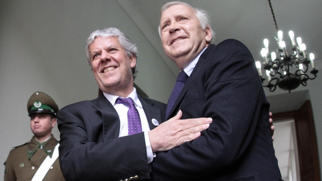 Gobierno impulsa acercamientos con los parlamentarios de la Nueva Mayoría