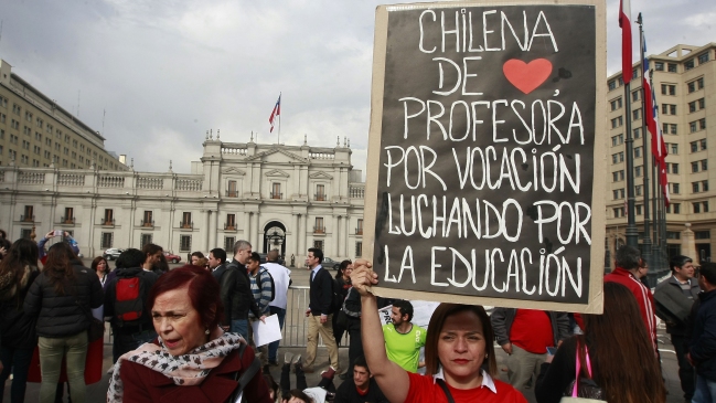 Mineduc espera que profesores vuelvan a clases 