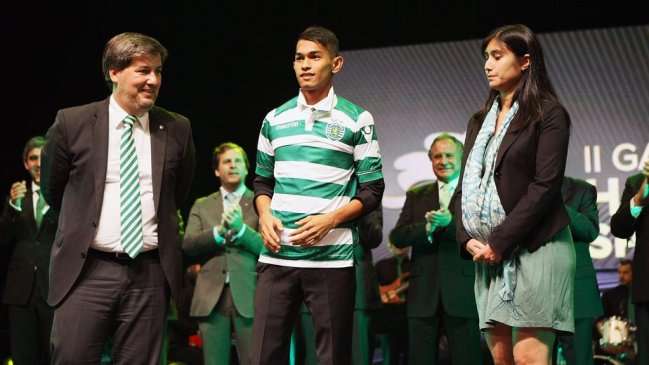 Sporting de Lisboa contrató a joven indonesio que sobrevivió a tsunami