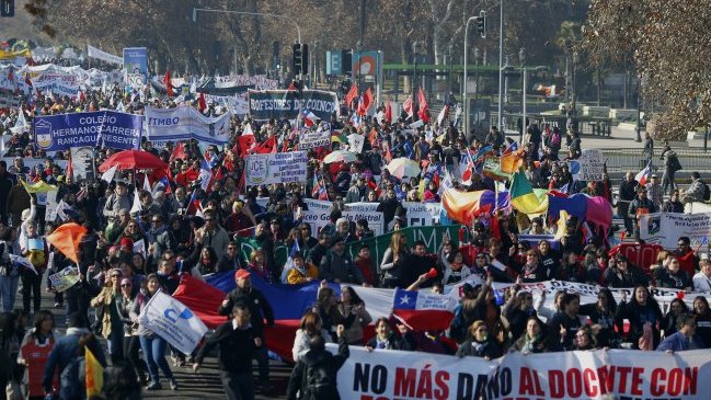 Agresión a Jaime Gajardo marcó inicio de la marcha de los profesores