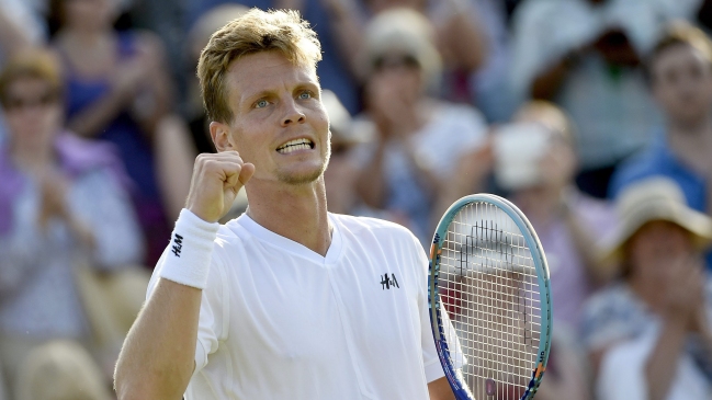 Tomas Berdych remontó ante Pablo Andújar para avanzar a octavos