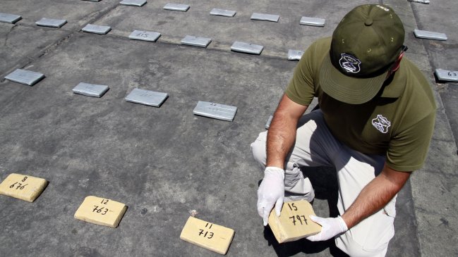 Detienen a sujetos que transportaban droga en una grúa hasta el estadio de Concepción