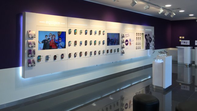 Nueva compañía de telecomunicaciones WOM inicia sus operaciones este martes