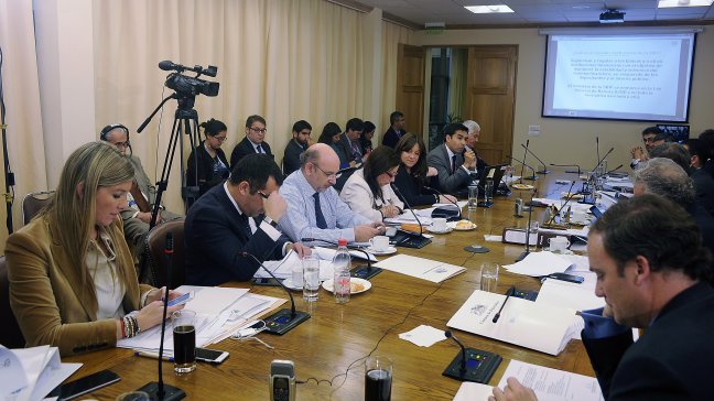Comisión investigadora del caso Caval debió suspender sesión