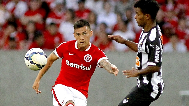 Medio inglés aseguró que Chelsea logró acuerdo con Inter para fichar a Charles Aránguiz