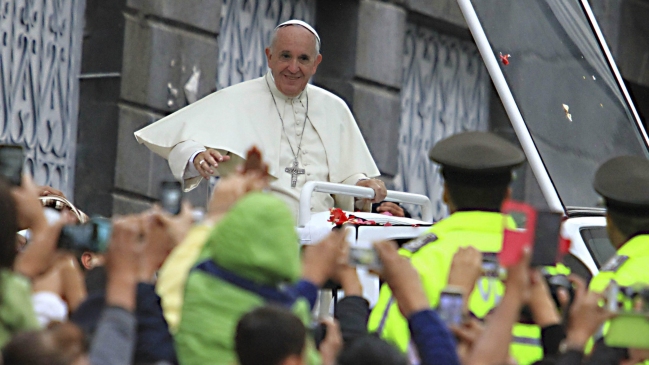 Papa Francisco arribará este miércoles a Bolivia en medio de la efervescencia popular