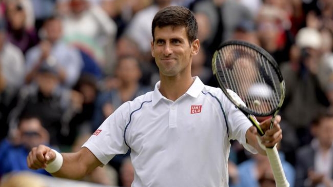 Novak Djokovic accedió con autoridad a las semifinales de Wimbledon