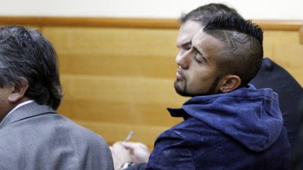   Fiscal explicó lo que Arturo Vidal debe hacer para que su causa termine en dos años 