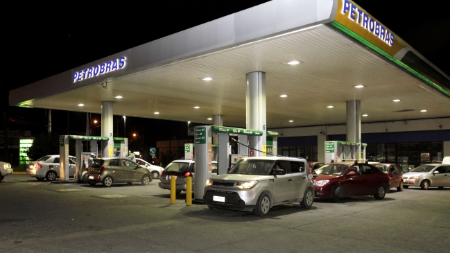 Delincuentes robaron millonario botín desde servicentro en Providencia