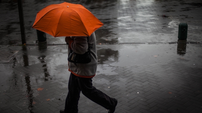 Prevén lluvias intensas en las regiones de Valparaíso, Metropolitana y O'Higgins