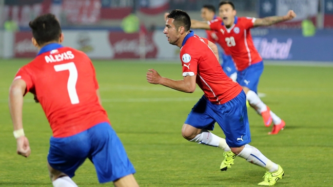 Medio español afirmó que diferencia monetaria separa a Mauricio Isla de Sevilla