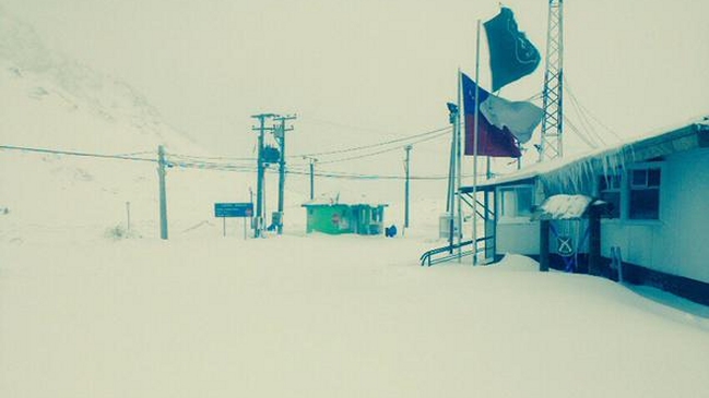 Sistema frontal impide que cientos de camiones crucen el paso Los Libertadores