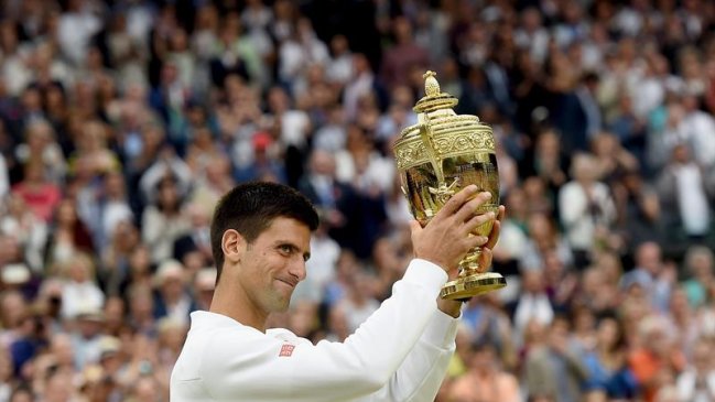 Novak Djokovic tras triunfo en Wimbledon: Federer es alguien en el que todos nos hemos fijado