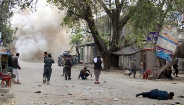 Atentado en Afganistán dejó 26 civiles muertos