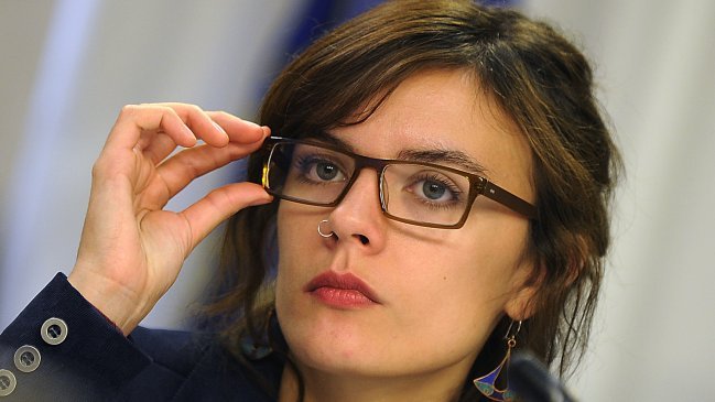 Camila Vallejo: Me preocupa si permitimos que los empresarios le pongan coto a las reformas