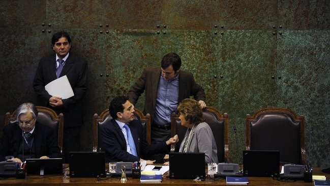 Parlamentarios recibieron 