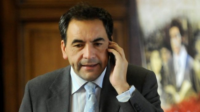 Fidel Espinoza valoró que se transparenten los viáticos parlamentarios