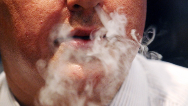 Senado aprobó nuevas restricciones en ley antitabaco