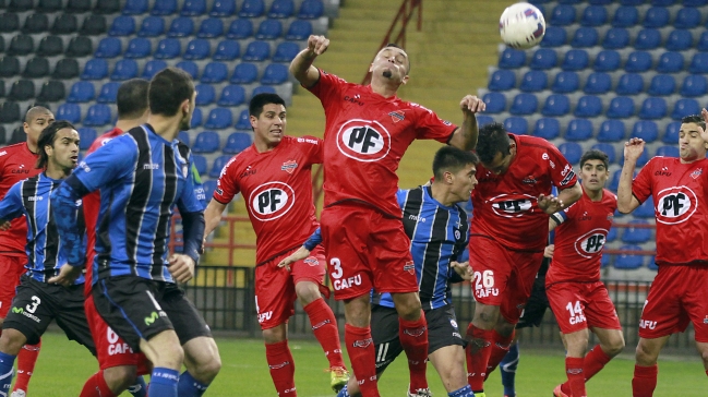 Huachipato celebró ante Ñublense en Talcahuano por Copa Chile