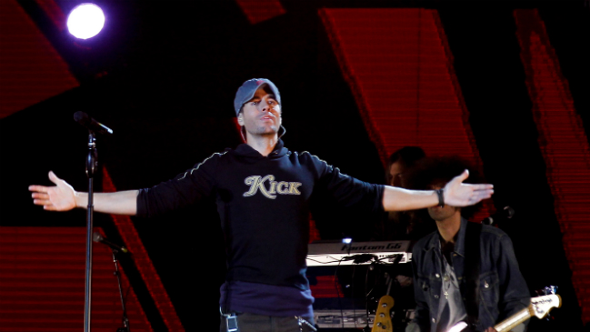 Enrique Iglesias arrasó en los Premios Juventud