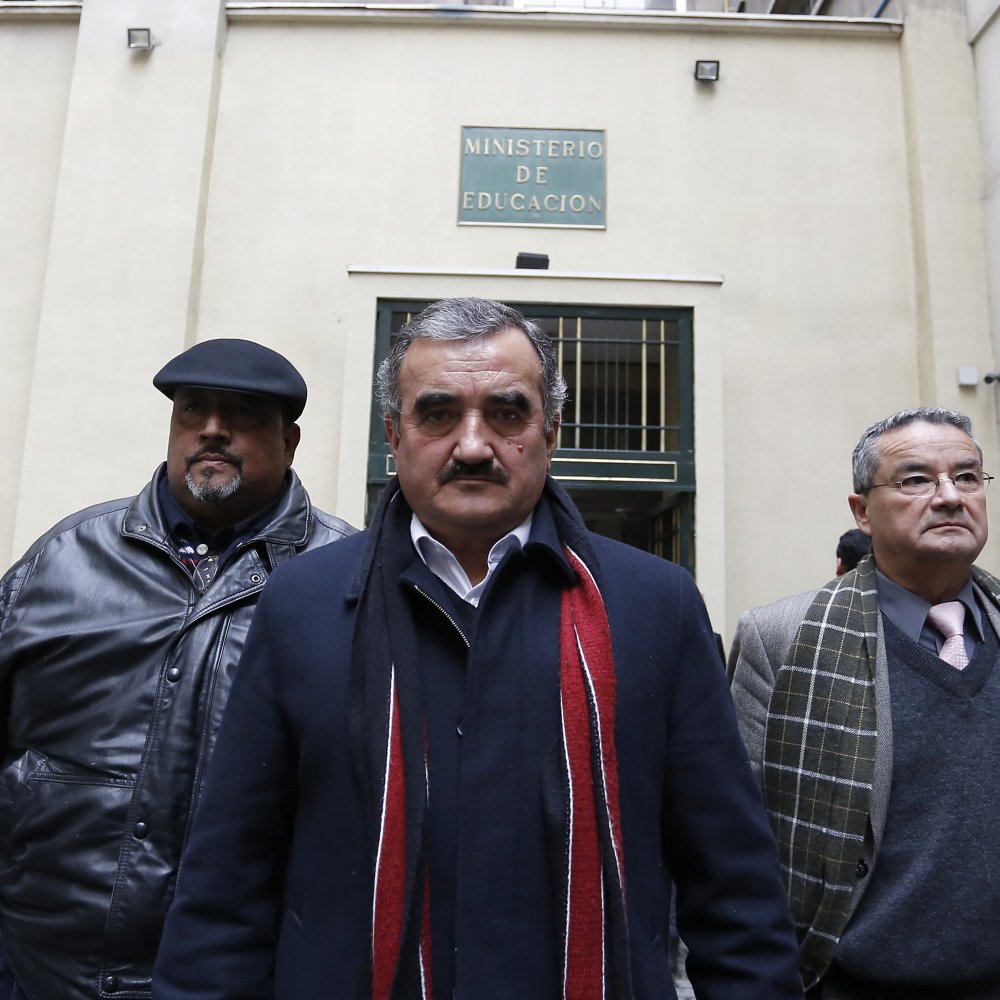 Colegio de Profesores sigue en paro tras suspensión de asamblea