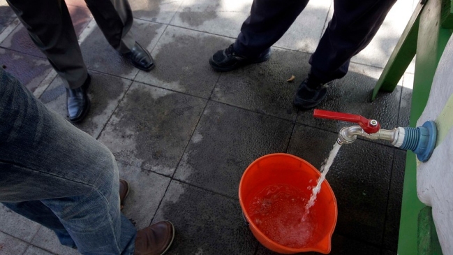 Vecinos de Ovalle cumplen una semana sin agua potable por alta turbiedad del Limarí