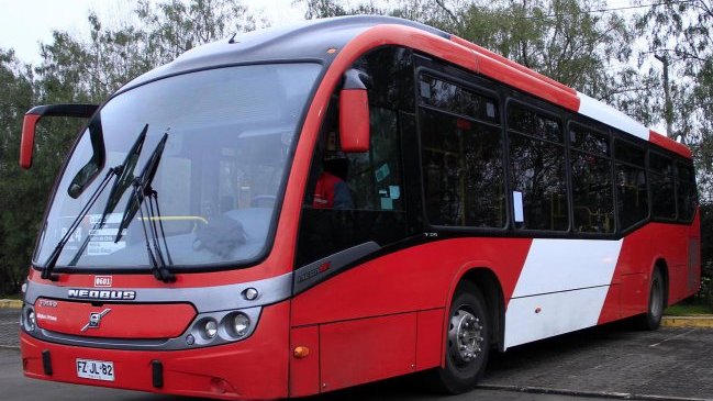 Polémica por rápida renovación de contratos con dos operadores del Transantiago