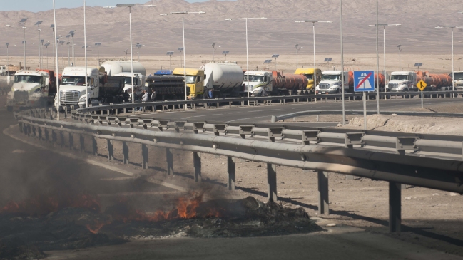 Codelco ordenó cierre temporal de División Salvador por bloqueos