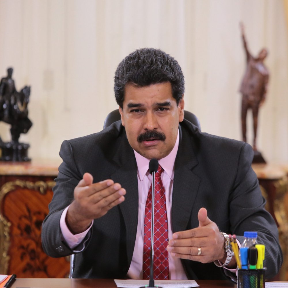 Maduro acusó a ex presidente colombiano de sembrar paramilitarismo en Venezuela