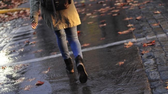 Meteorología prevé lluvias débiles durante esta noche en Santiago
