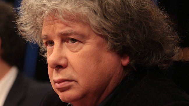 Mauricio Weibel: En los '90 Fernando Villegas se burlaba de los detenidos desaparecidos