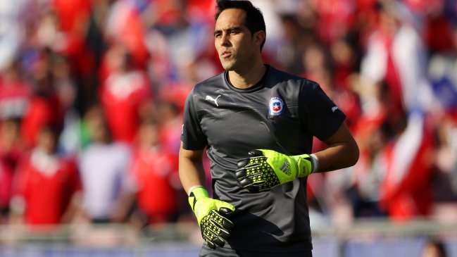 Claudio Bravo entrenó en el Estadio Monumental