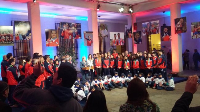 Presidenta Bachelet se reúne con medallistas panamericanos