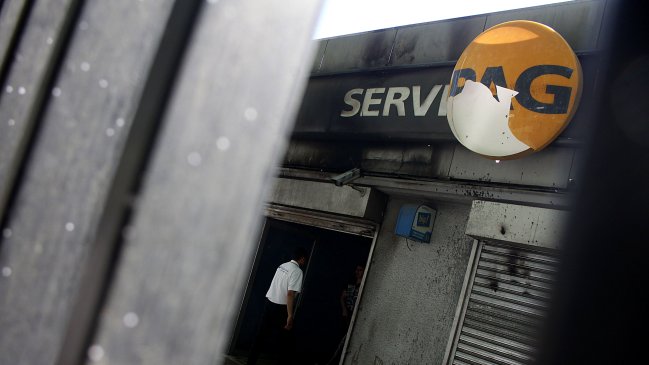 Detienen a sospechosos de ataque con molotov a cajero de Servipag