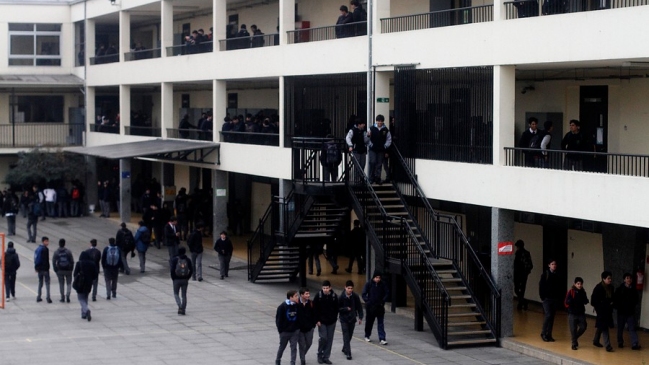 AChM: Legislar sobre desmunicipalización tiene urgencia política