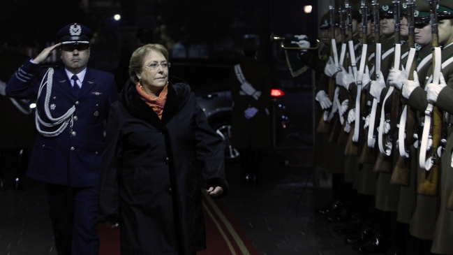 Encuesta Adimark: Desaprobación a Bachelet se elevó a un histórico 70 por ciento